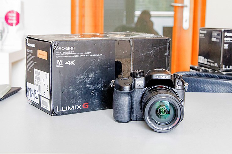 Panasonic DMC-GH4.jpg